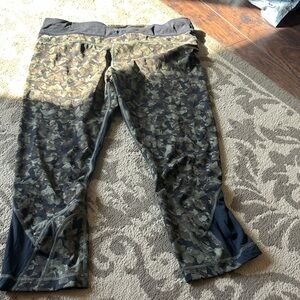 lululemon athletica Camouflage Capris